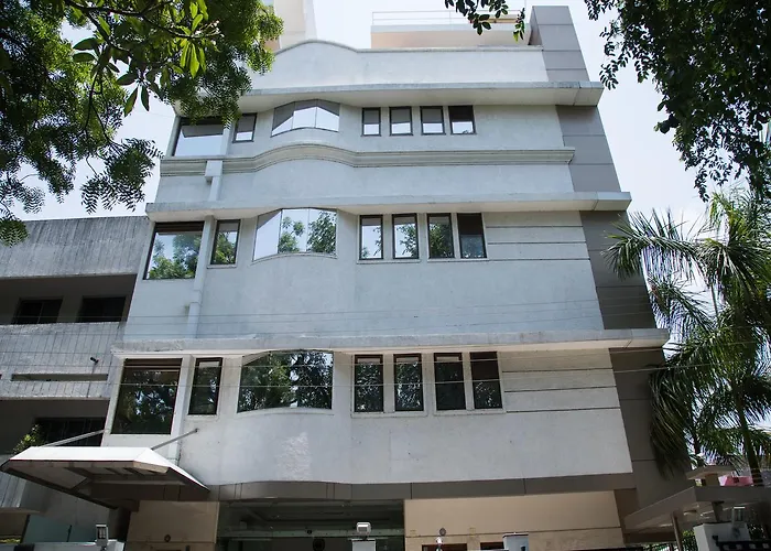 Oyo 9043 Peanut Inn Nagpur